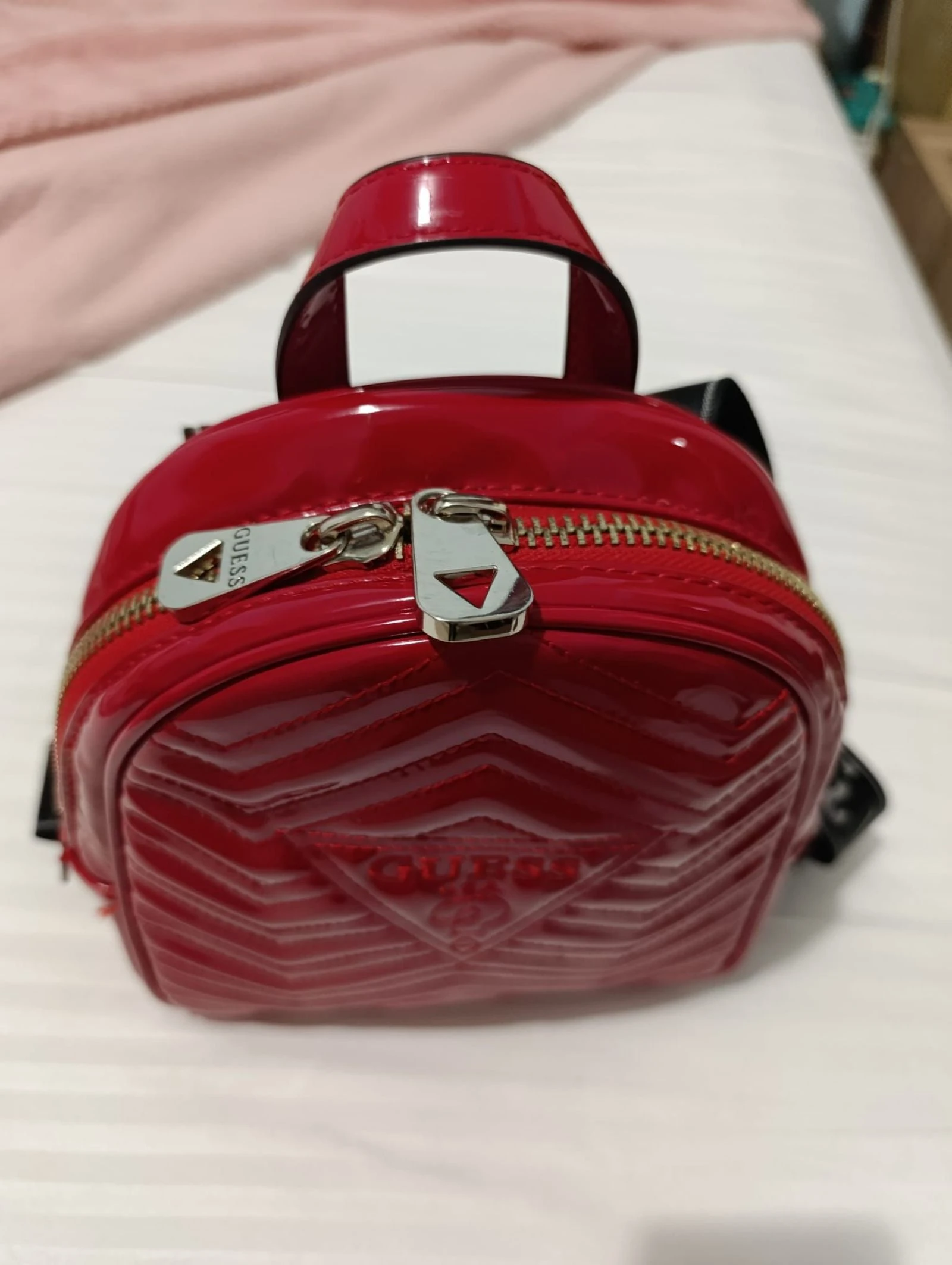 Mochila Guess charol asas deportivas  – photo 15